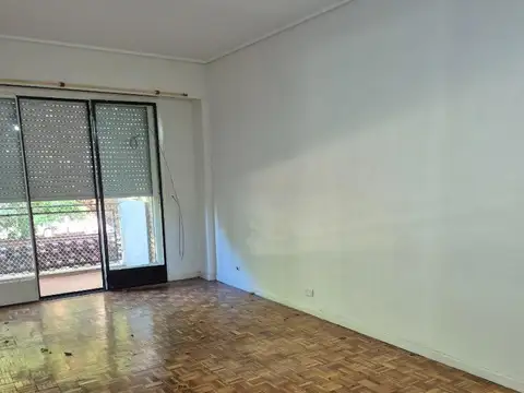 Av. Del Libertador 680 , Piso 1