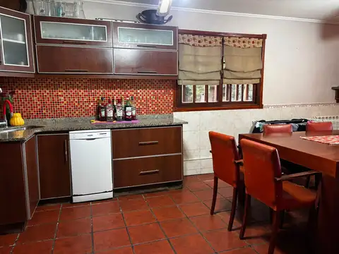 Las Margaritas 3400