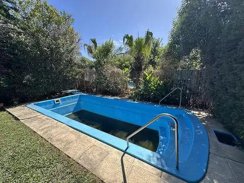 Casa en Venta con 1 cochera