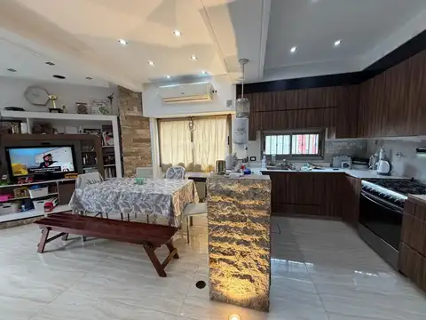 Depto Tipo Casa en Venta de 2 dormitorios
