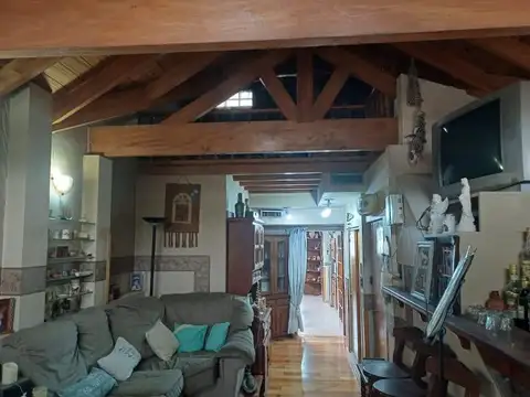 Depto Tipo Casa en Venta con 2 cocheras