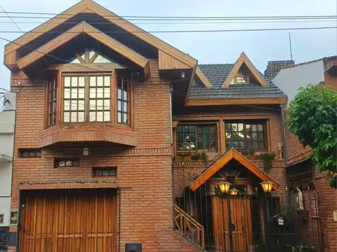 Venta Chalet en PH de 4 ambientes en Aldo Bonzi