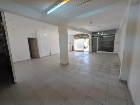 Local en Alquiler en Campana, $ 650.000