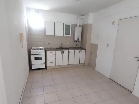 Departamento en Alquiler en Republica De La Sexta, $ 350.000