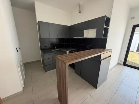 Depto Tipo Casa en Alquiler en Barrio Rincones de Manantiales, $ 1.200.000
