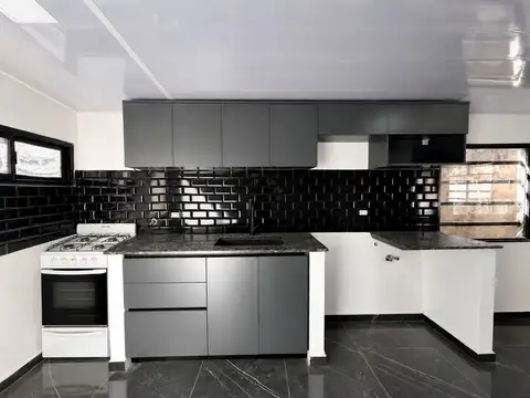 Casa 3 ambientes con 1 baño