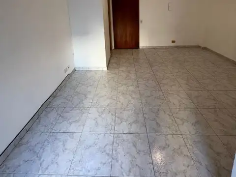 MONOAMBIENTE  EN MUY BUENA UBICACION