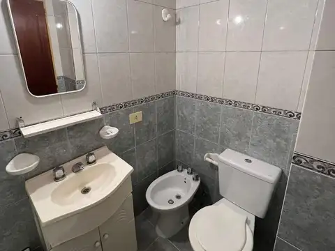 Sarmiento 1400, Piso 1º