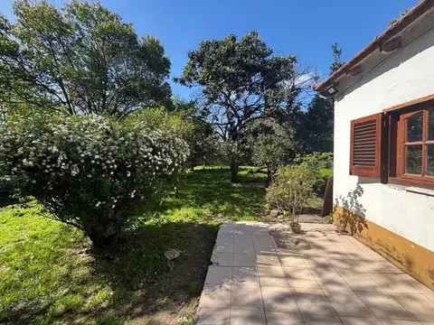 CASA EN VENTA EN EZEIZA TERRENO 1000 M2. PERMUTA.
