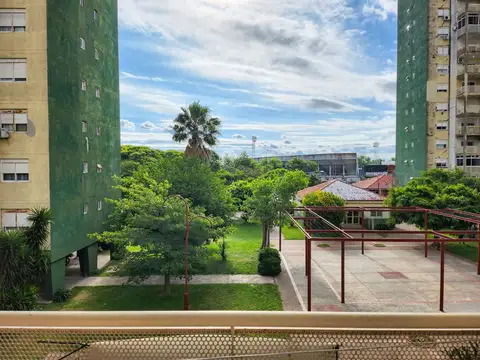 VENTA DEPTO 3 AMBIENTES CON ESPACIO GUARDAR COCHE