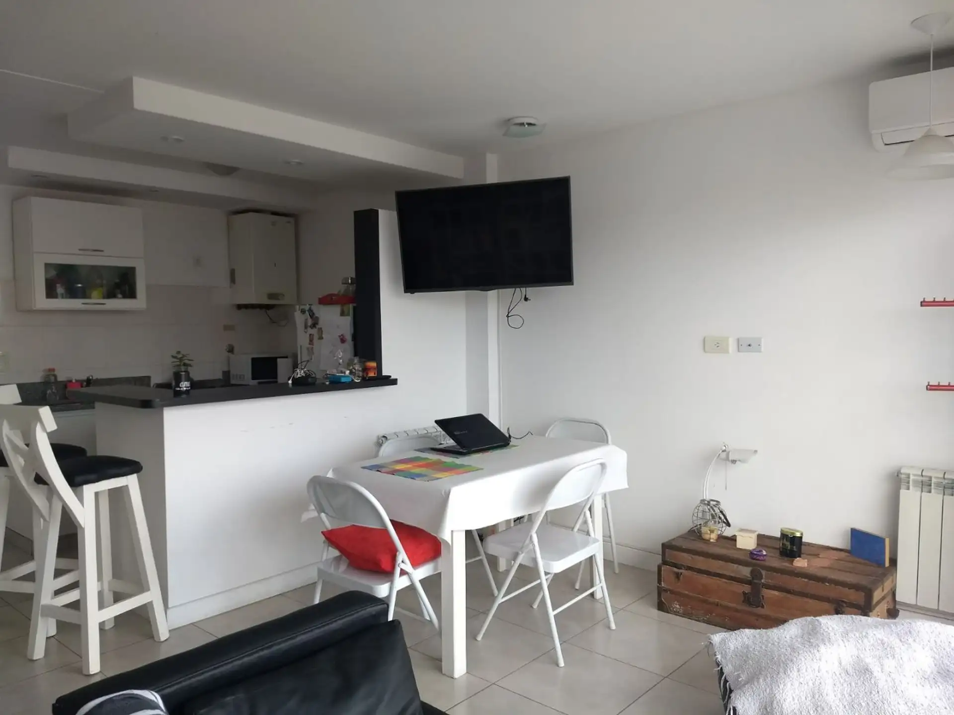 Depto 1 amb con cochera, quincho y pileta — Chavín