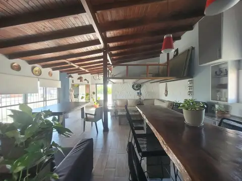 Depto Tipo Casa 4 ambientes con 2 baños