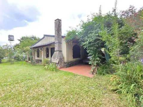 Casa 2 dormitorios y gran terreno, Gral. Belgrano