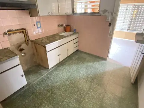 Casa en Venta con 5 cocheras