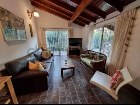 Arroyo Giles 200, Piso 0