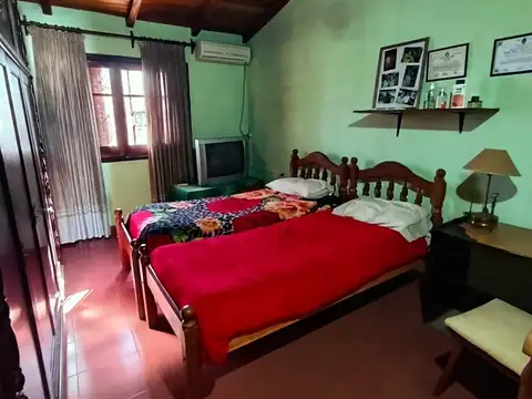 Casa 6 ambientes con 3 baños