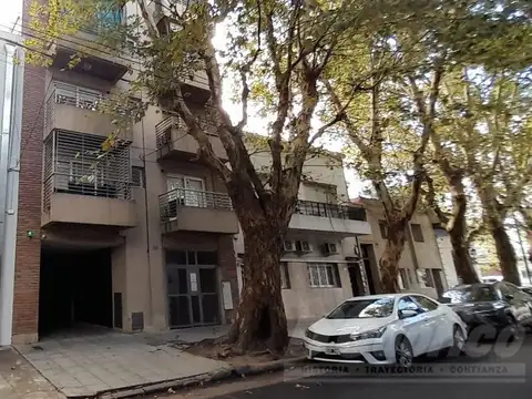 Departamento de 2 ambientes  en venta en Flores. Apto Profesional.