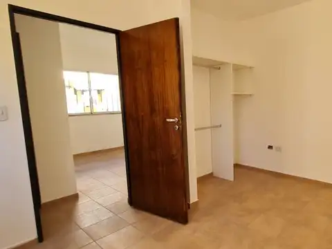 Depto Tipo Casa en Alquiler de 1 dormitorio