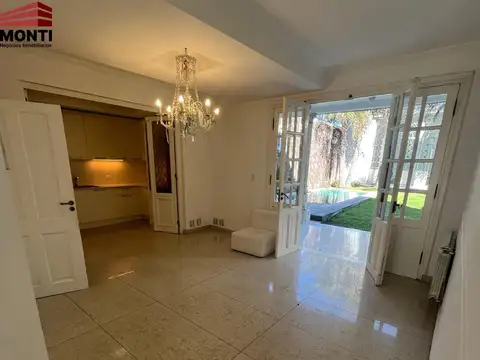CASA EN VENTA - ZONA CENTRICA