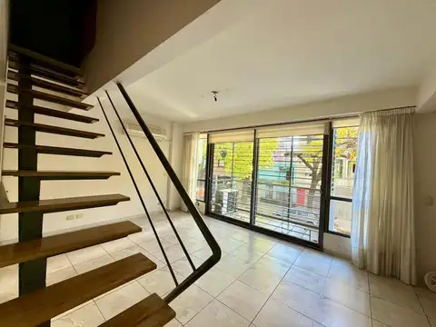 Castillo 400, Piso 1