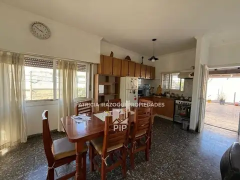 Depto Tipo Casa en Venta de 4 ambientes
