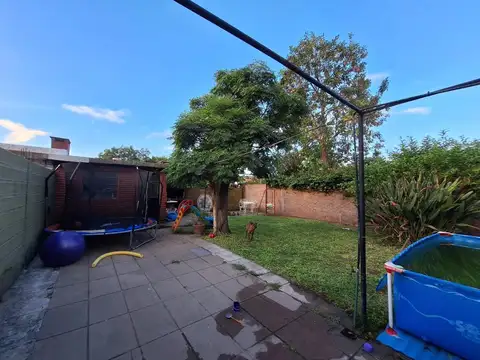 Casa 4 ambientes con 1 baño