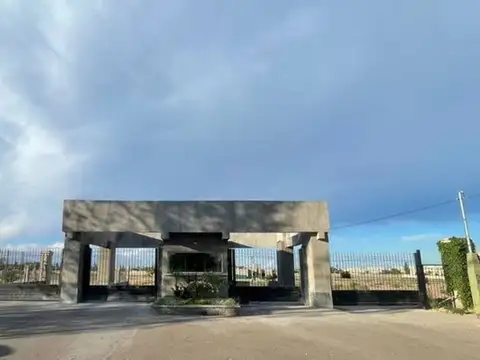 Venta Lote en Barrio Pinar del Sol 9. Maipú