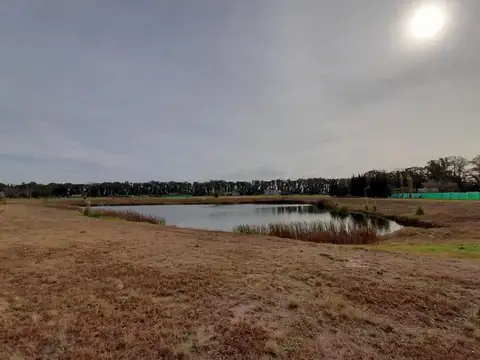 Venta Lote terreno 75 en Barrio Santa Ines. Fondo a lago. Comarcas de Lujan. Zona Oeste.