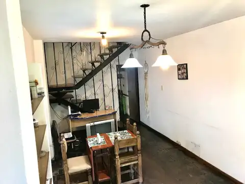 DUPLEX EXCELENTE UBICACION