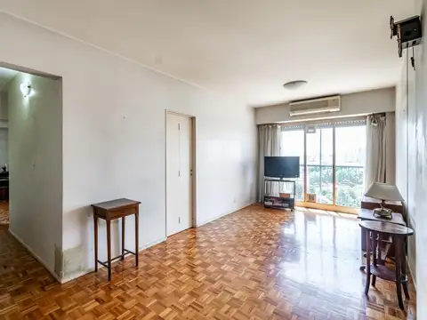 Crisologo Larralde 1900, Piso 13