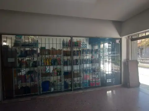 Local en Venta 40 años