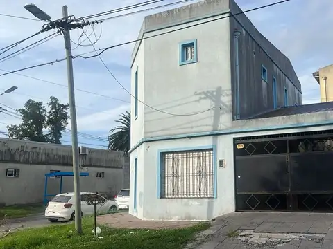 VENTA CASA 6 AMBIENTES EN LOMAS DE ZAMORA