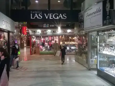 LOCAL A LA VENTA EN GALERIA LAS VEGAS, BELGRANO