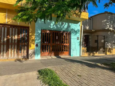 Depto Tipo Casa en Venta en Parana, USD 69.000