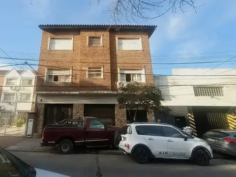 España 4200, Piso 1