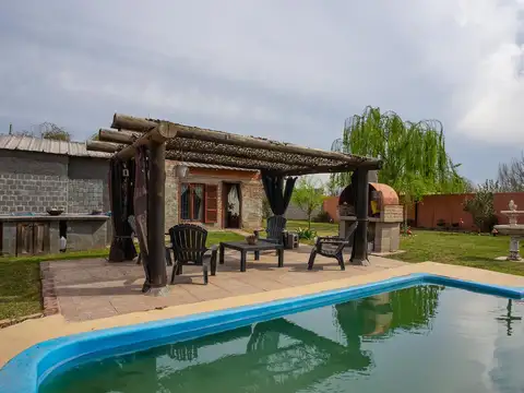 Casa 3 ambientes con 2 baños