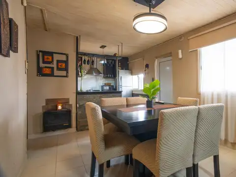 VENTA/PERMUTA: Casa de 1 Dormitorio con Quincho y Pileta. Cañada de Gómez.