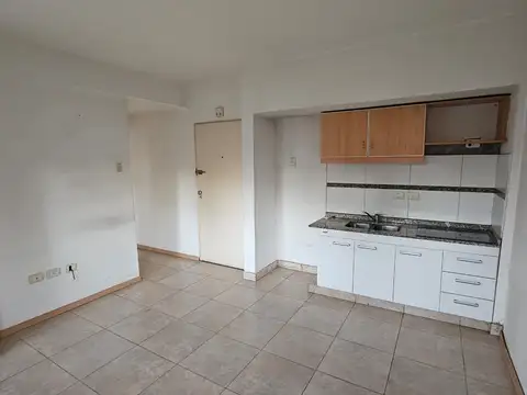 Oficina 2 ambientes con 1 baño
