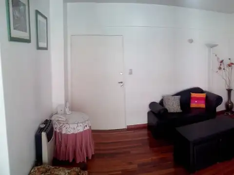 11 De Septiembre 2800, Piso 3