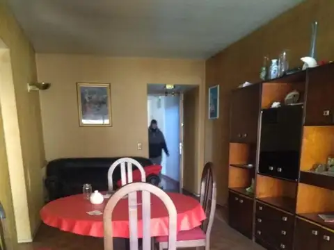 Departamento 4 ambientes con 2 baños