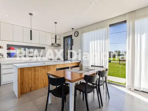Casa en Venta en Campos de Roca II