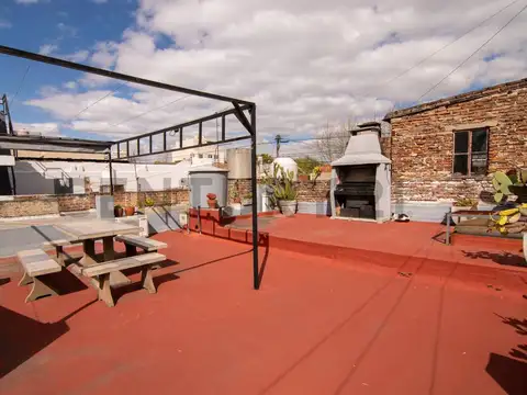 VENTA PH tipo casa de 3 ambientes con patio, terraza y parrilla – Caseros