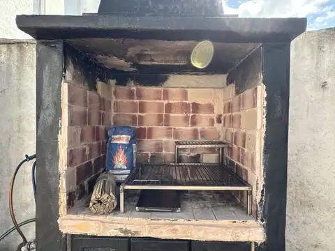 Casa 6 ambientes con 5 baños