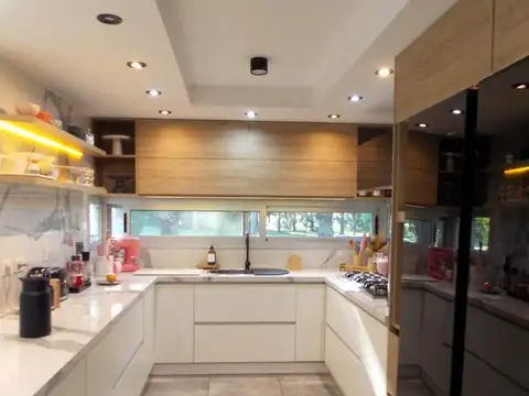 Casa 4 ambientes con 3 baños