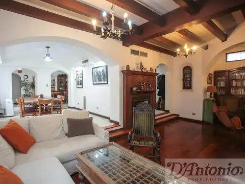 Casa en Venta con 1 cochera
