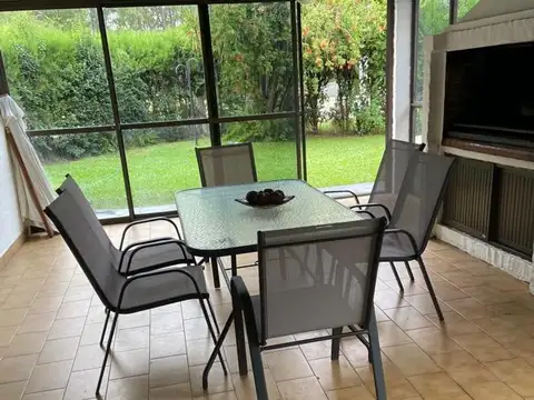 Escribano Vazquez 3550