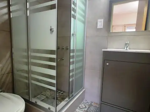 MUY LINDO 2 AMB - TOTALMNETE REFACCIONADO - BAJAS EXPENSAS