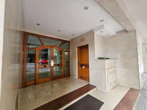 Venta - 3 ambientes con dependencia - Caballito