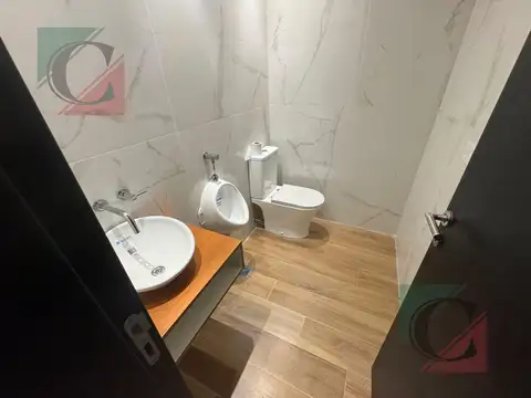 MONOAMBIENTE CON COCHERA Y BAULERA