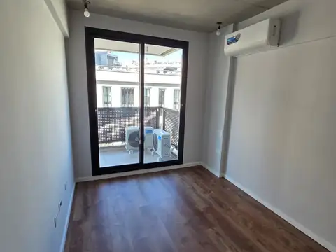 2 AMBIENTES AL FRENTE CON BALCON "  A ESTRENAR "